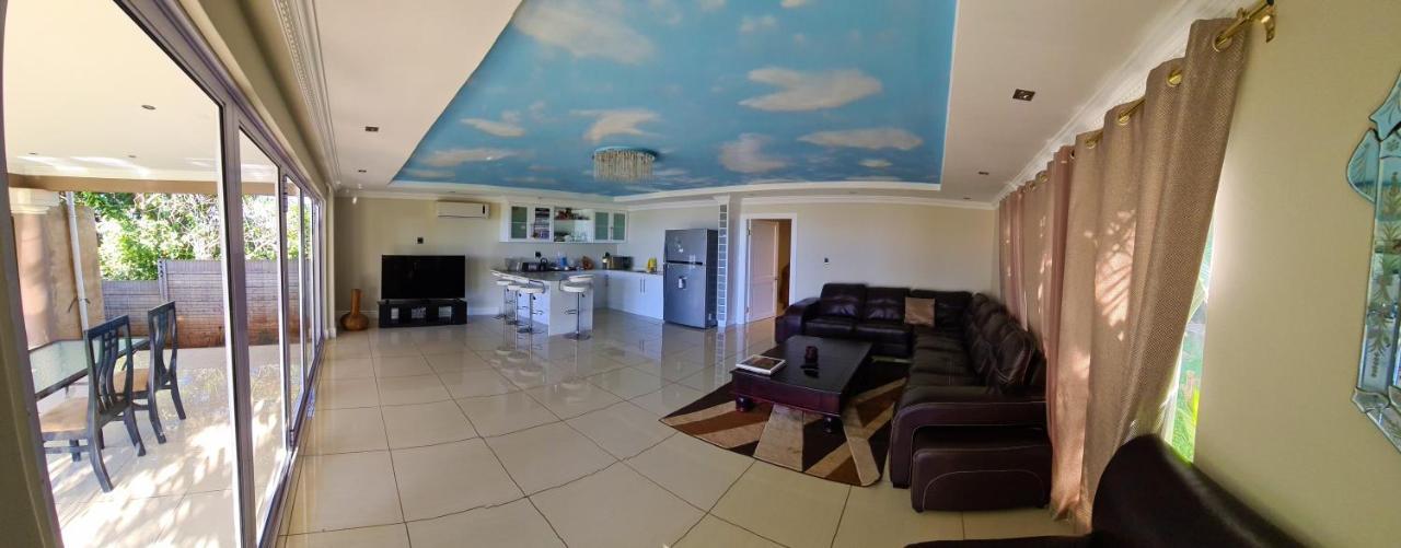 Illovo Beach House Amanzimtoti Buitenkant foto