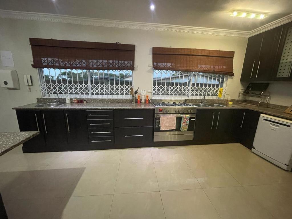 Illovo Beach House Amanzimtoti Buitenkant foto